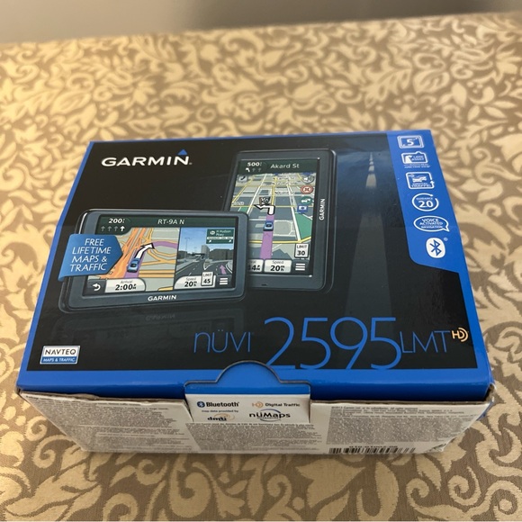 GARMIN nuvi 2595 LMT 5" Screen GPS w/ Maps 3D Traffic Bluetooth Unit ONLY - Picture 1 of 10
